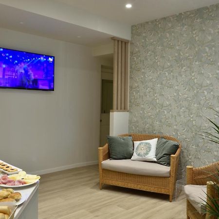Hotel Bel Sit Алассио Экстерьер фото